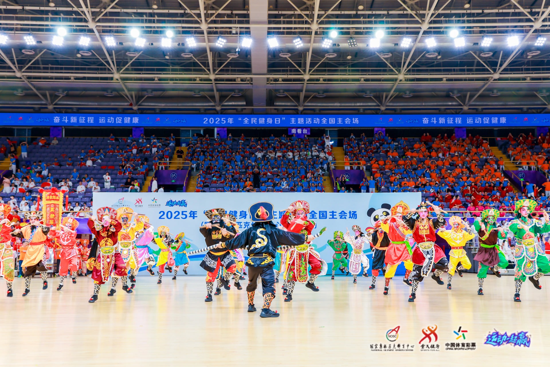 快船103-102险胜勇士，库里6犯27+6，莱纳德24+12+5，科尔被逐